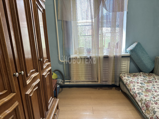 Продам трехкомнатную (3-комн.) квартиру, Октябрьская ул, 6, Северская ст-ца
