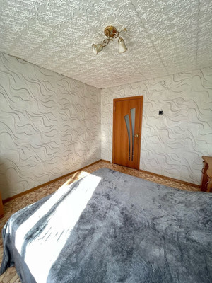 Продам трехкомнатную (3-комн.) квартиру, Большая ул, 167, Ишим г