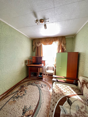 Продам трехкомнатную (3-комн.) квартиру, Большая ул, 167, Ишим г