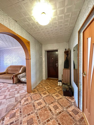 Продам трехкомнатную (3-комн.) квартиру, Большая ул, 167, Ишим г