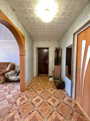 Продам трехкомнатную (3-комн.) квартиру, Большая ул, 167, Ишим г