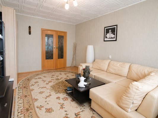 Продам трехкомнатную (3-комн.) квартиру, Шибанкова ул, 92, Наро-Фоминск г