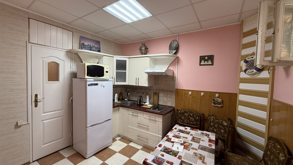 Продам однокомнатную (1-комн.) квартиру, Дельфин мкр, 1, Семидворье п