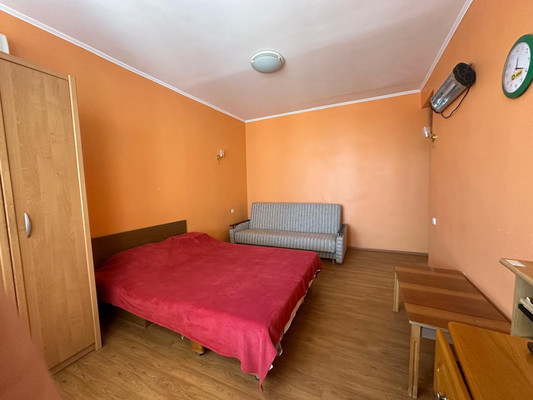 Продам однокомнатную (1-комн.) квартиру, Дельфин мкр, 1, Семидворье п