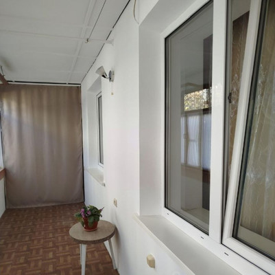 Продам трехкомнатную (3-комн.) квартиру, Троллейбусная ул, 17, Симферополь г