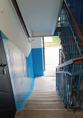 Продам трехкомнатную (3-комн.) квартиру, Троллейбусная ул, 17, Симферополь г