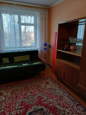 Продам трехкомнатную (3-комн.) квартиру, Кондрашина ул, 80, Октябрьское пгт