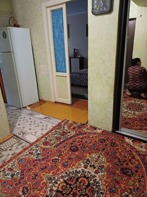 Продам трехкомнатную (3-комн.) квартиру, Кондрашина ул, 80, Октябрьское пгт