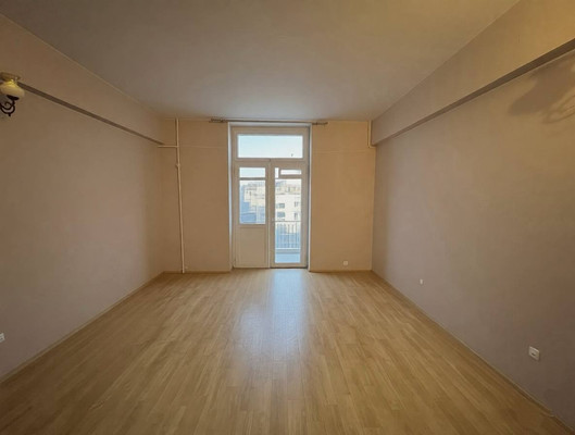 Продам трехкомнатную (3-комн.) квартиру, 3-я Фрунзенская ул, 3, Москва г