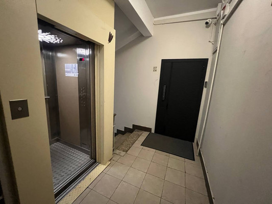 Продам трехкомнатную (3-комн.) квартиру, 3-я Фрунзенская ул, 3, Москва г