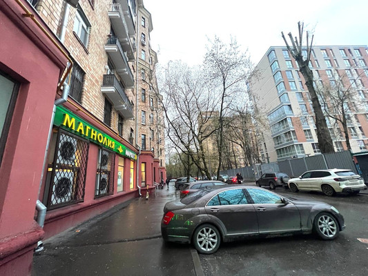 Продам трехкомнатную (3-комн.) квартиру, 3-я Фрунзенская ул, 3, Москва г