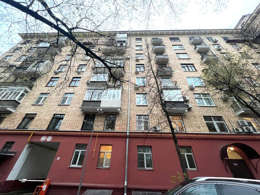 Продам трехкомнатную (3-комн.) квартиру, 3-я Фрунзенская ул, 3, Москва г