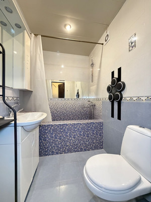 Продам многокомнатную квартиру, Мовсисяна ул, 3, Нальчик г