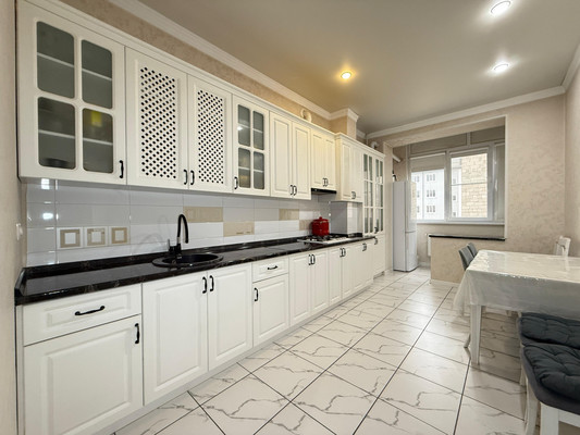 Продам трехкомнатную (3-комн.) квартиру, 2-я Надречная ул, 128к8, Нальчик г