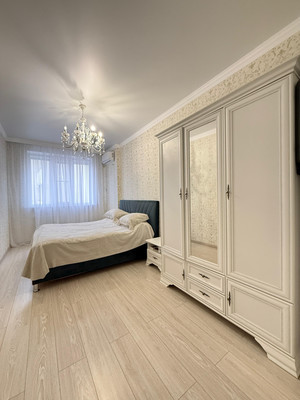 Продам трехкомнатную (3-комн.) квартиру, 2-я Надречная ул, 128к8, Нальчик г