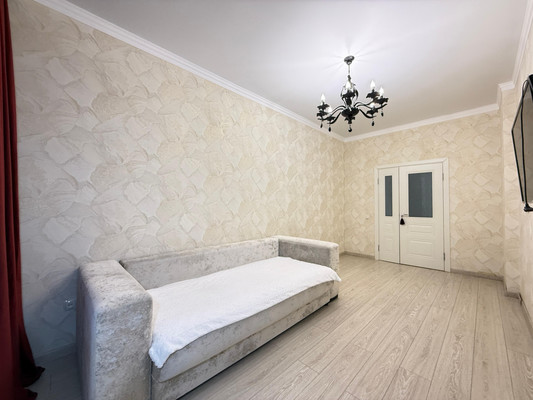 Продам трехкомнатную (3-комн.) квартиру, 2-я Надречная ул, 128к8, Нальчик г