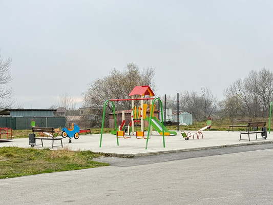 Продам трехкомнатную (3-комн.) квартиру, 2-я Надречная ул, 128к8, Нальчик г