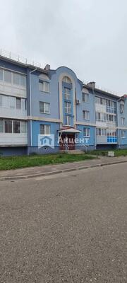 Продам двухкомнатную (2-комн.) квартиру, Героев пр-кт, 3, Просторный мкр