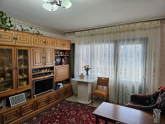 Продам трехкомнатную (3-комн.) квартиру, Горняков пр-кт, 19, Костомукша г