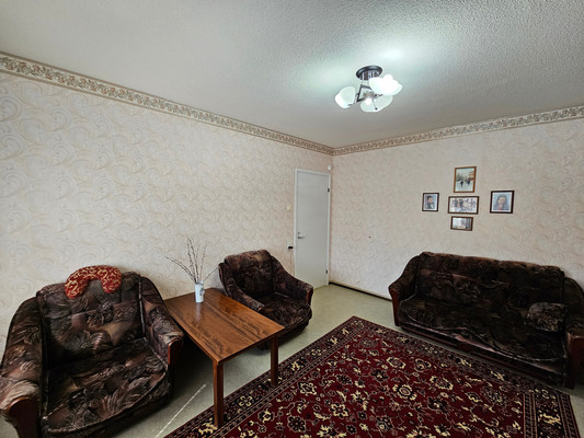 Продам трехкомнатную (3-комн.) квартиру, Горняков пр-кт, 19, Костомукша г