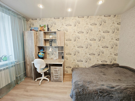 Продам двухкомнатную (2-комн.) квартиру, Чистопольская ул, 72, Казань г