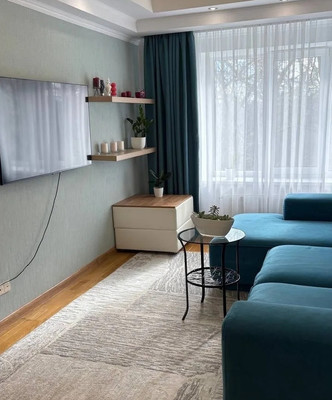 Продам трехкомнатную (3-комн.) квартиру, Кечкеметская ул, 87, Симферополь г