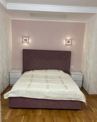 Продам трехкомнатную (3-комн.) квартиру, Кечкеметская ул, 87, Симферополь г