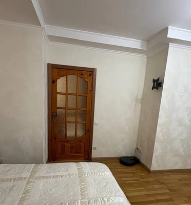 Продам трехкомнатную (3-комн.) квартиру, Кечкеметская ул, 87, Симферополь г