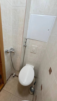 Продам трехкомнатную (3-комн.) квартиру, Кечкеметская ул, 87, Симферополь г