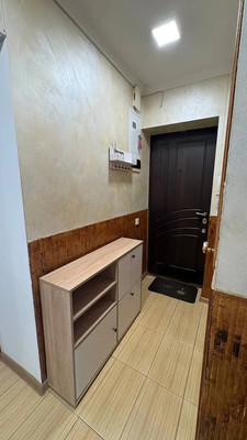 Продам трехкомнатную (3-комн.) квартиру, Кечкеметская ул, 87, Симферополь г