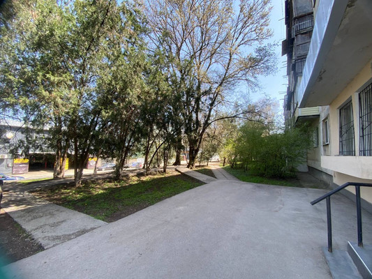 Продам трехкомнатную (3-комн.) квартиру, Беспалова ул, 29, Симферополь г
