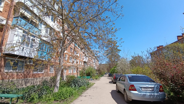 Продам двухкомнатную (2-комн.) квартиру, Ленина ул, 31, Апшеронск г