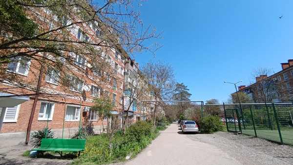 Продам двухкомнатную (2-комн.) квартиру, Ленина ул, 31, Апшеронск г