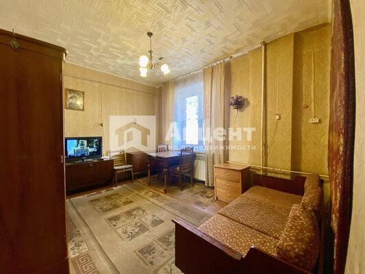 Продам двухкомнатную (2-комн.) квартиру, Фурманова ул, 4, Иваново г