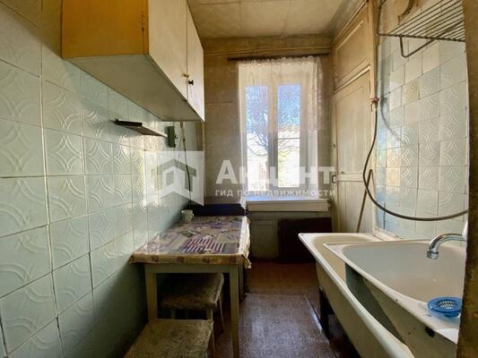 Продам двухкомнатную (2-комн.) квартиру, Фурманова ул, 4, Иваново г