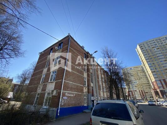 Продам двухкомнатную (2-комн.) квартиру, Фурманова ул, 4, Иваново г