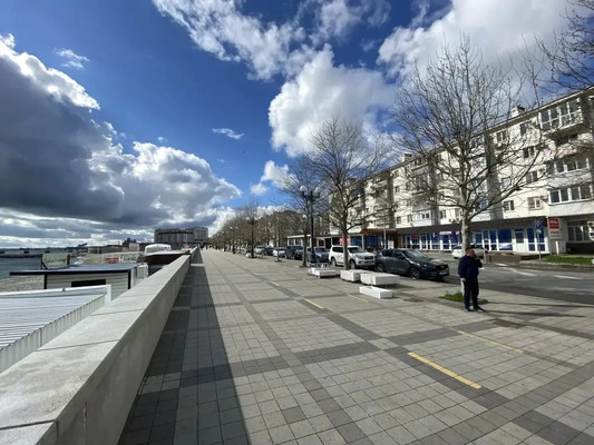 Продам двухкомнатную (2-комн.) квартиру, Имени Адмирала Серебрякова наб, 61, Новороссийск г