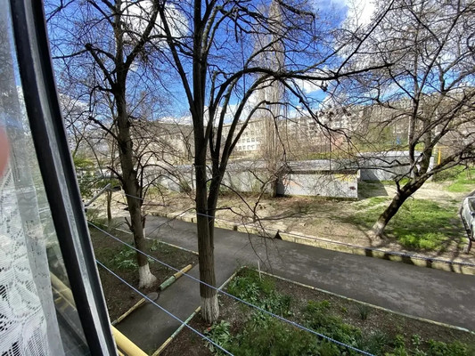 Продам двухкомнатную (2-комн.) квартиру, Имени Адмирала Серебрякова наб, 61, Новороссийск г