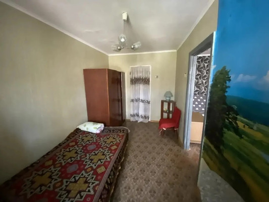 Продам двухкомнатную (2-комн.) квартиру, Имени Адмирала Серебрякова наб, 61, Новороссийск г