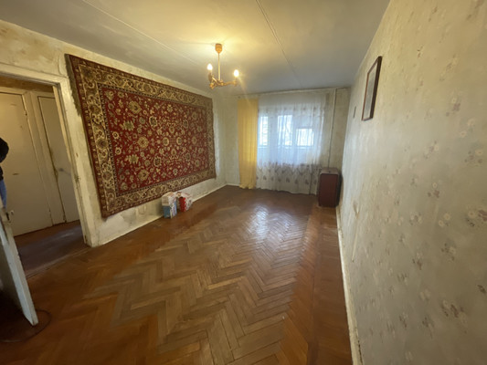 Продам двухкомнатную (2-комн.) квартиру, Суворовская ул, 52, Новороссийск г