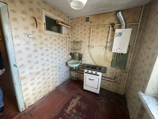 Продам двухкомнатную (2-комн.) квартиру, Суворовская ул, 52, Новороссийск г