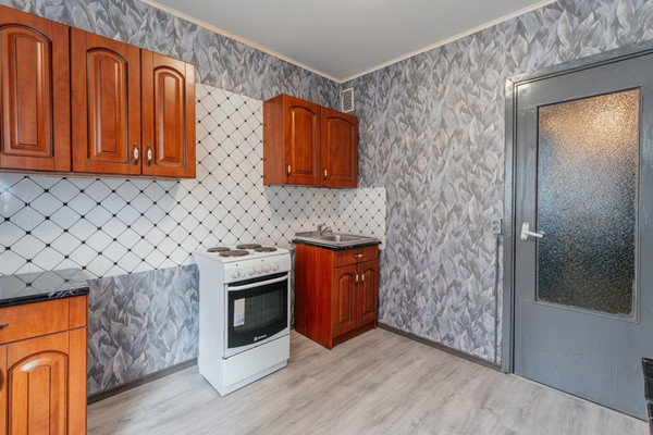 Продам однокомнатную (1-комн.) квартиру, Верхняя ул, 3к1, Старая д