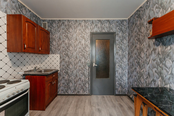 Продам однокомнатную (1-комн.) квартиру, Верхняя ул, 3к1, Старая д