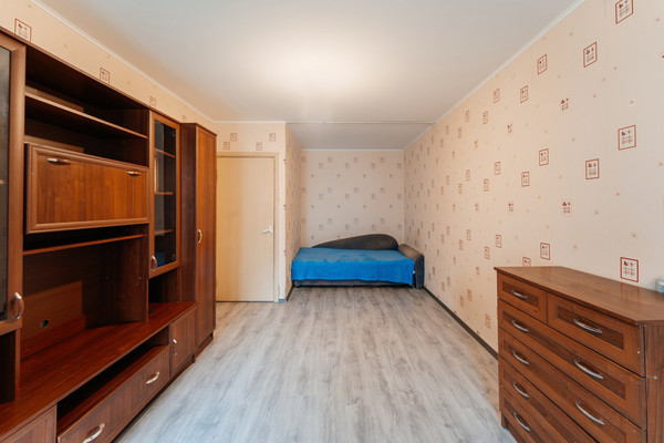 Продам однокомнатную (1-комн.) квартиру, Верхняя ул, 3к1, Старая д