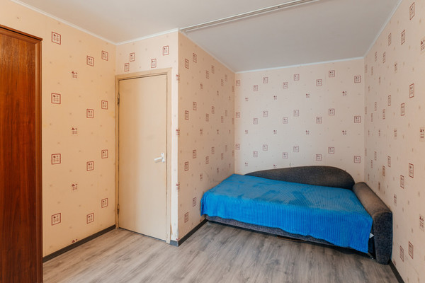 Продам однокомнатную (1-комн.) квартиру, Верхняя ул, 3к1, Старая д