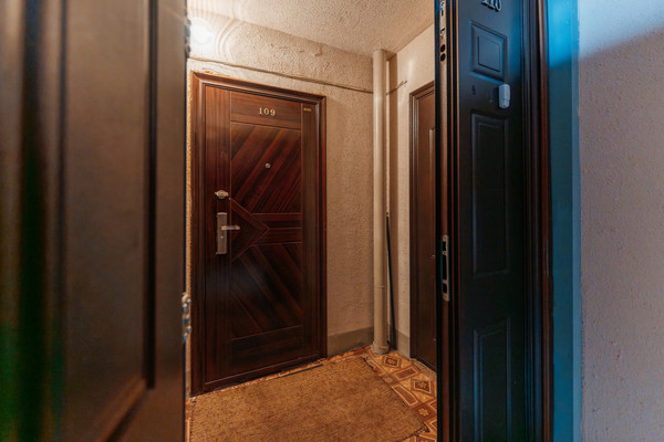 Продам однокомнатную (1-комн.) квартиру, Верхняя ул, 3к1, Старая д