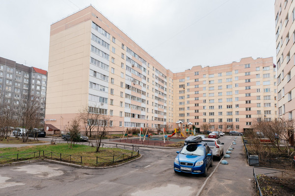 Продам однокомнатную (1-комн.) квартиру, Верхняя ул, 3к1, Старая д