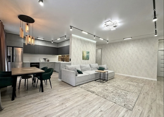 Продам трехкомнатную (3-комн.) квартиру, Южная наб, 10, Красноярск г