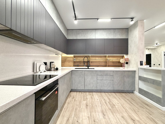 Продам трехкомнатную (3-комн.) квартиру, Южная наб, 10, Красноярск г