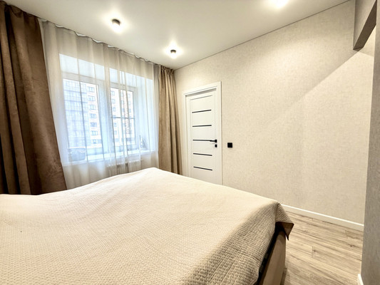 Продам трехкомнатную (3-комн.) квартиру, Южная наб, 10, Красноярск г